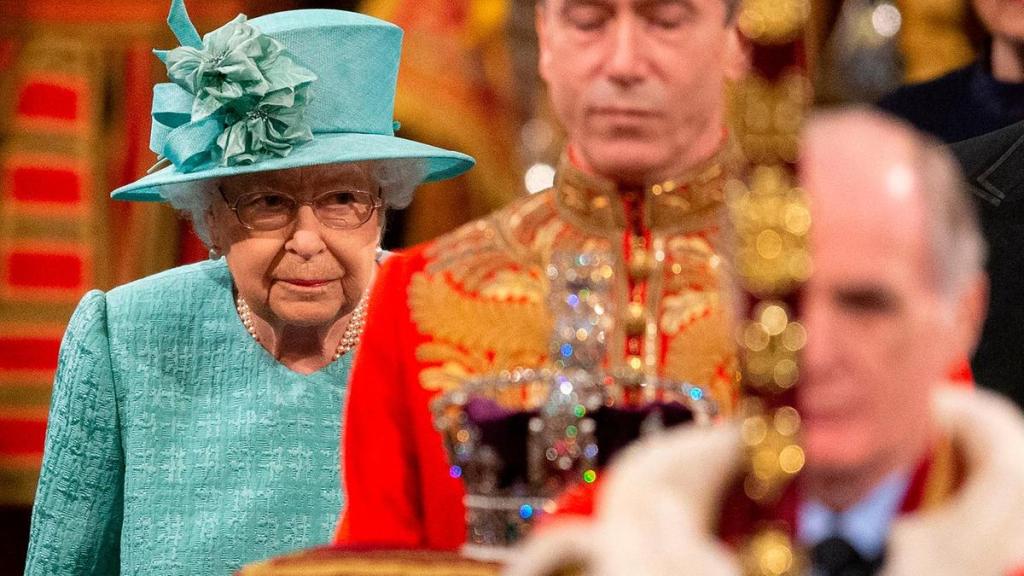 Queen Elizabeth admits ‘bumpy’ year in Christmas message